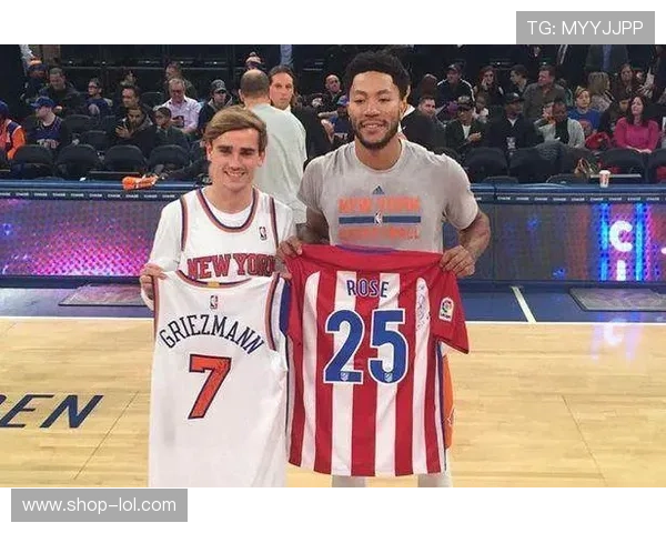 融合足球与美式橄榄球明星风采探索跨界运动巨星的独特魅力