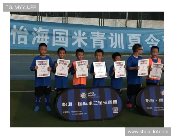 足球明星自我介绍：了解我背后的故事与职业生涯的点滴